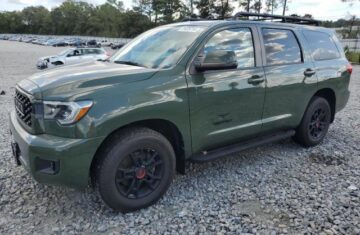 2020-Toyota-Sequoia-5TDBY5G17LS177949-1