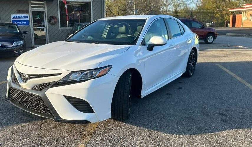 2018 Toyota Camry SE