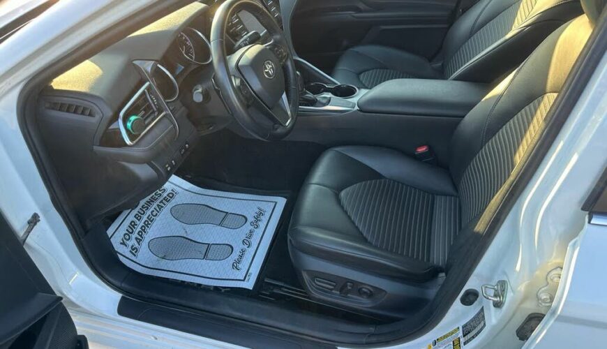 2018 Toyota Camry SE