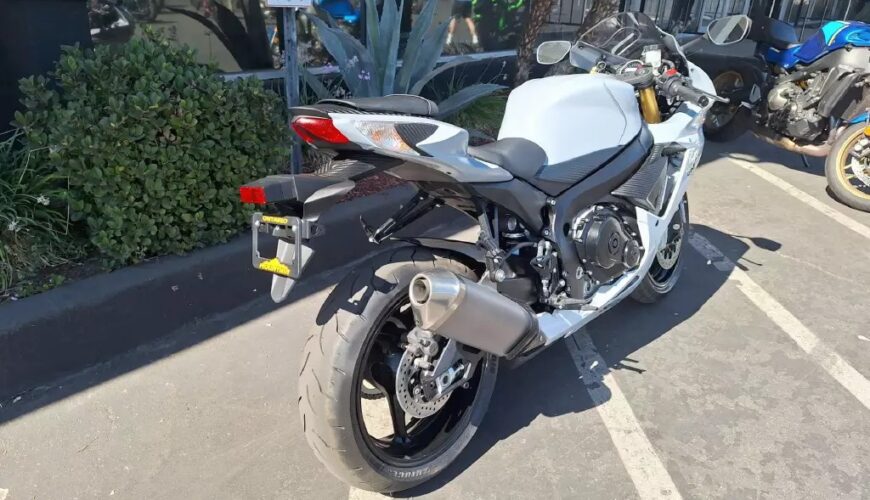 2022 SUZUKI GSXR